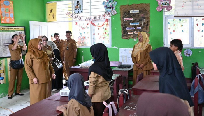 Respons Video Viral MBG di SDN 6 Kayumalue, Wagub Sulteng Turun Langsung Pastikan Standar Gizi Terpenuhi